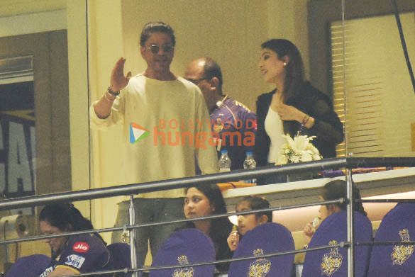 Photos: Shah Rukh Khan snapped at the IPL match between Kolkata Knight Riders and Sunrisers Hyderabad in Kolkata Photos: Shah Rukh Khan snapped at the IPL match between Kolkata Knight Riders and Sunrisers Hyderabad in Kolkata