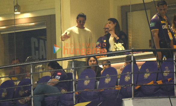 photos shah rukh khan snapped at the ipl match between kolkata knight riders and sunrisers hyderabad in kolkata 4