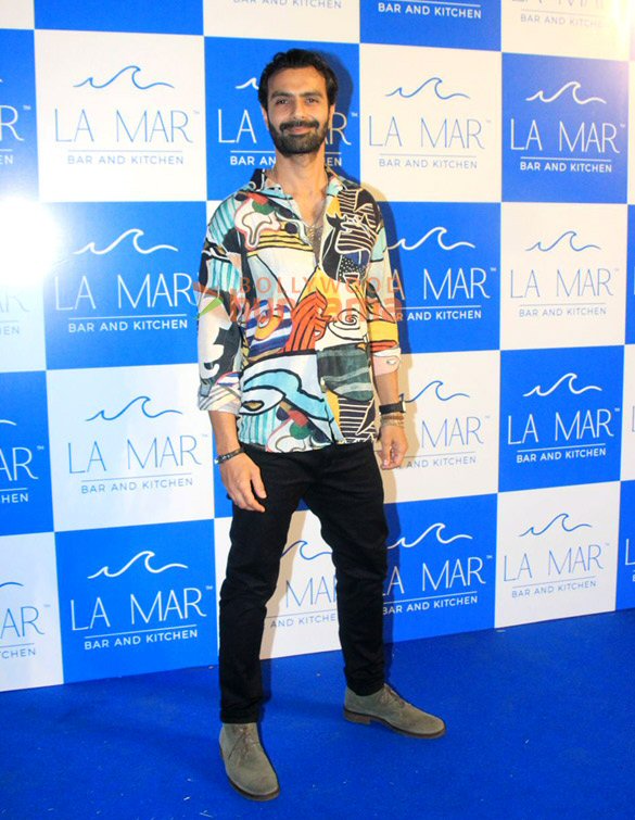 photos shama sikander kim sharma nia sharma and others spotted at la mar 9
