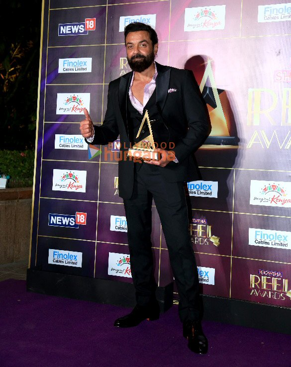 photos sonakshi sinha shraddha kapoor and others snapped at reel awards 2024 in mumbai 5