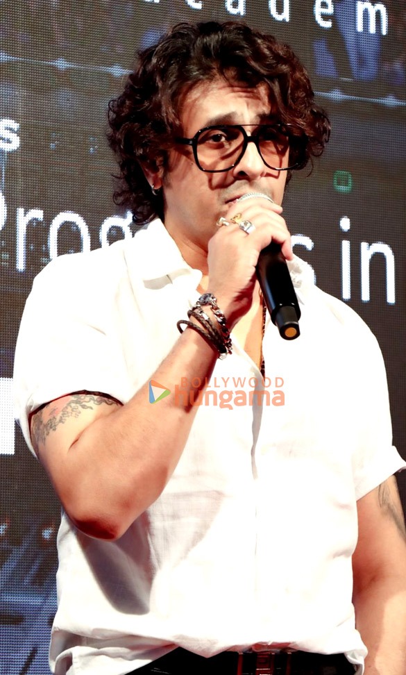 photos sonu nigam snapped at the indian sound and music industry launch 1