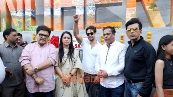 Photos: Tiger Shroff, Ameet Satam, Anand Pandit, Rouble Nagi and others unveil new sculpture in Andheri