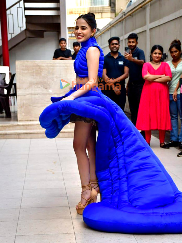 photos uorfi javed snapped in juhu 2 9