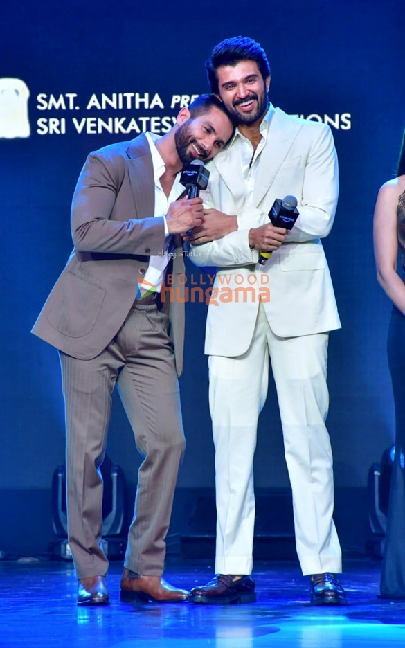 photos varun dhawan karan johar and others attend amazon prime videos shows and films announcement 193224 1