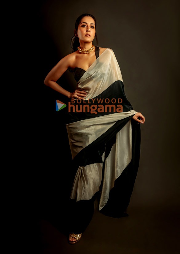 raashii khanna 19