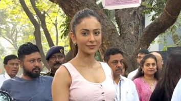 Rakul Preet Singh gets clicked at an inauguration event, poses for paps