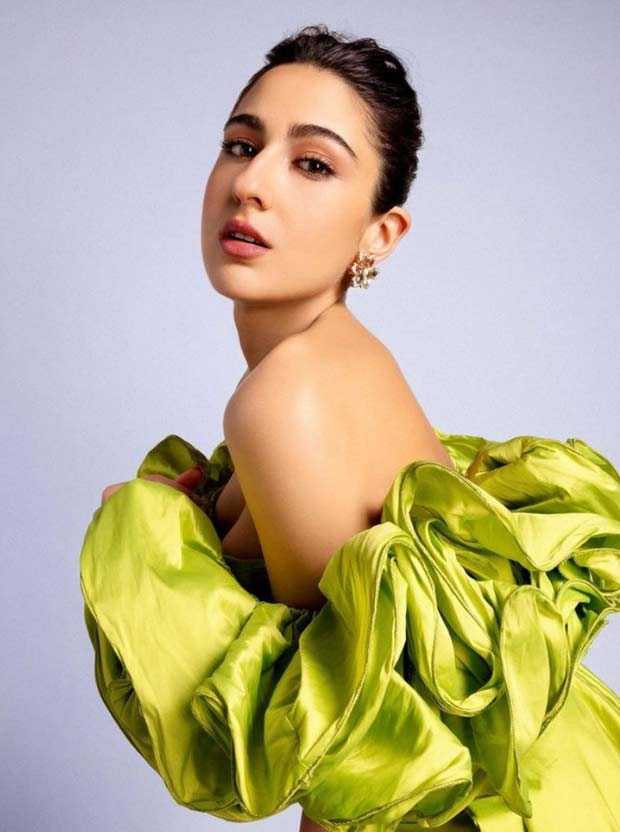 Sara Ali Khan lights up 'Jhalak Dikhla Jaa' in a stunning acid lime gown while promoting her upcoming film Murder Mubarak