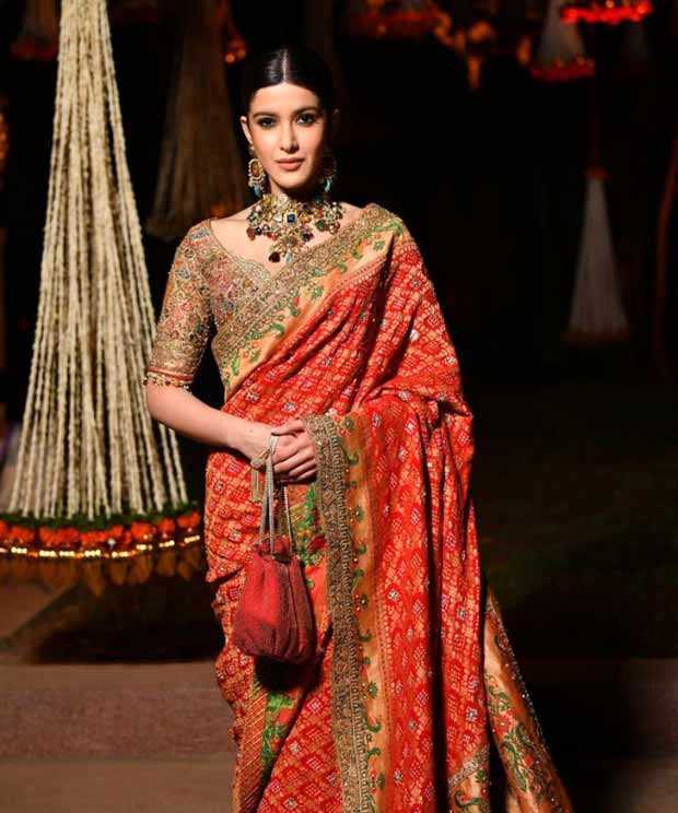 Beige Saree - Buy Beige Saree online in India