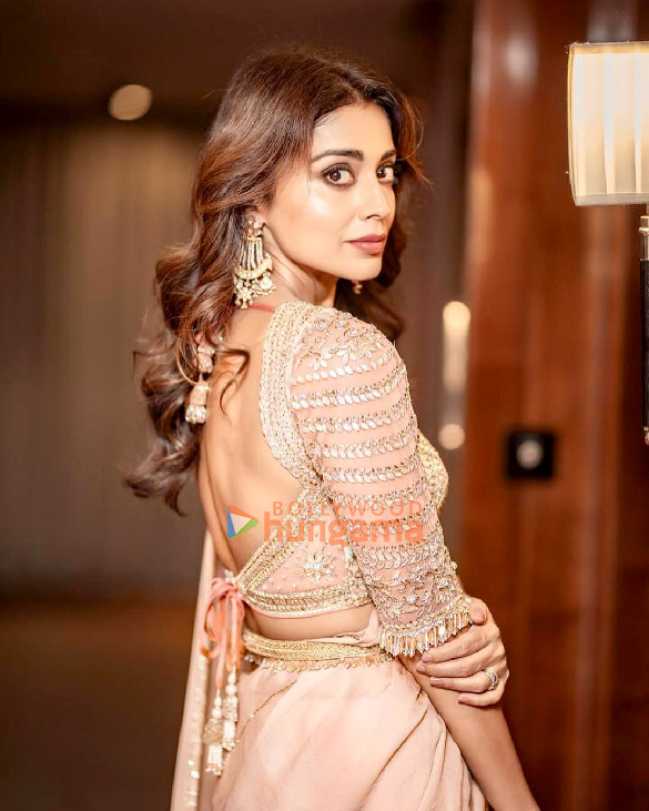 shriya saran 5 60