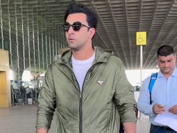 So humble! Ranbir Kapoor greets paps as he gets clicked at the airport