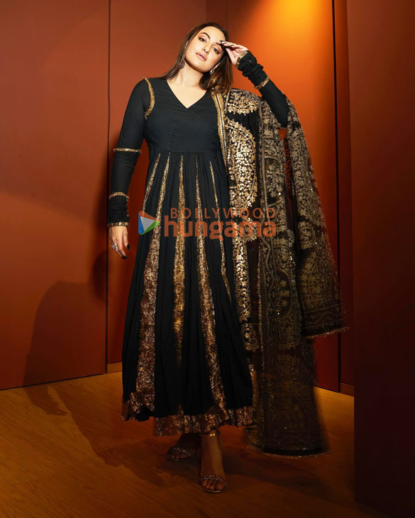 sonakshi sinha 2 208