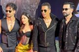 Tiger Shroff, Akshay Kumar, Alaya F & Prithviraj Sukumaran pose together at trailer launch