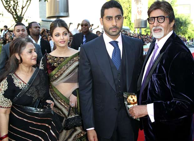 When Amitabh Bachchan and Jaya Bachchan performed Aishwarya Rai Bachchan – Abhishek Bachchan’s roka ceremony When Amitabh Bachchan and Jaya Bachchan performed Aishwarya Rai Bachchan – Abhishek Bachchan’s roka ceremony