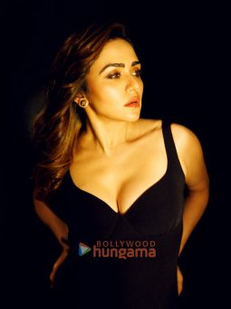 Celeb Photos Of Amruta Khanvilkar