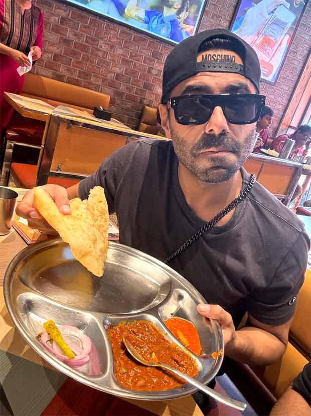 Aparshakti Khurana turns his version of Hemlet song 'Barbaad' into a Choley Bhaturey craving anthem! Watch