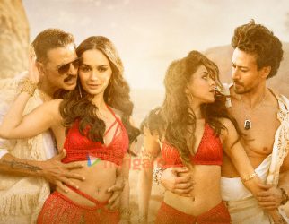 Movie Stills Of The Movie Bade Miyan Chote Miyan
