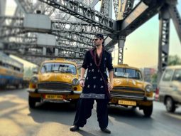 Kartik Aaryan shares photo from the sets of Bhool Bhulaiyaa 3; poses as Rooh Baba in the middle of Kolkata streets