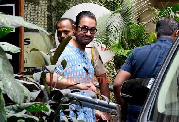 photos aamir khan snapped at krome studio in bandra 3