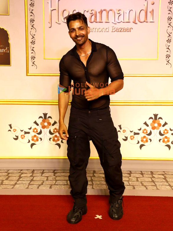 photos aditi rao hydari manisha koirala sanjay leela bhansali and others grace the premiere of heeramandi 10