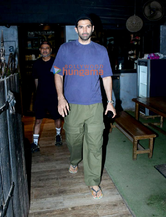 photos aditya roy kapur snapped at hakim aalims salon in bandra 3