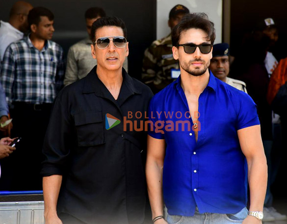 Photos: Akshay Kumar, Tiger Shroff and the team of Bade Miyan Chote Miyan snapped at Kalina airport heading to Dubai to promote their film