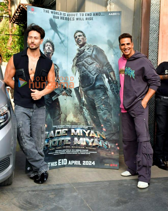photos akshay kumar and tiger shroff snapped promoting their film bade miyan chote miyan 3