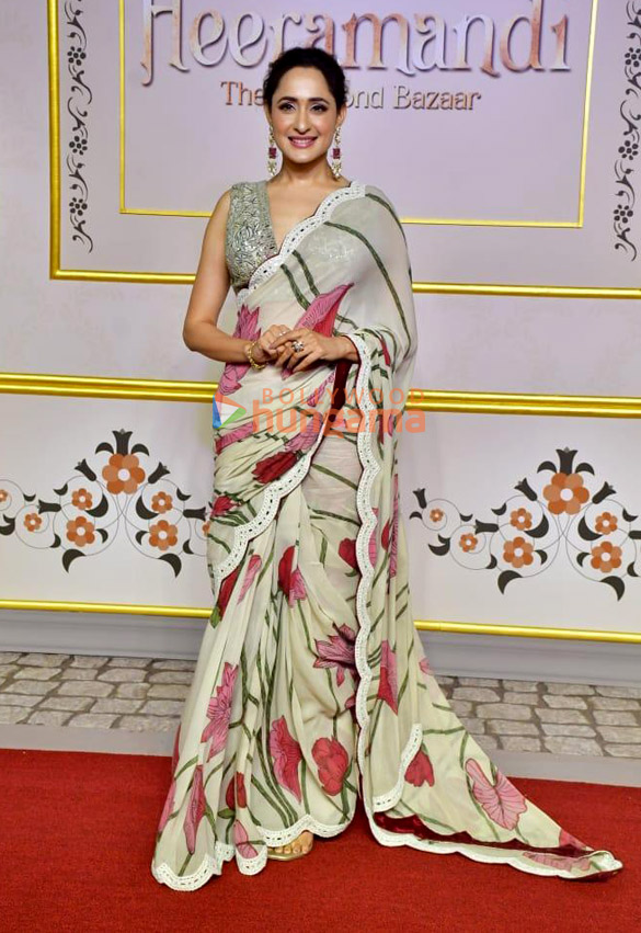 photos alia bhatt aditi rao hydari manisha koirala sanjay leela bhansali and others grace the premiere of heeramandi 11