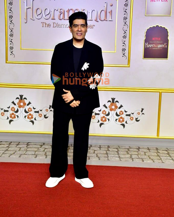 photos alia bhatt aditi rao hydari manisha koirala sanjay leela bhansali and others grace the premiere of heeramandi 15