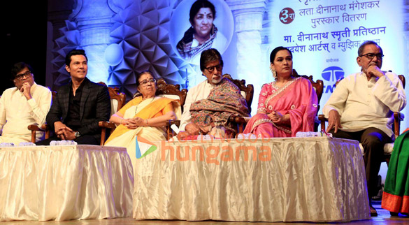 photos amitabh bachchan abhishek bachchan and randeep hooda attend deenanath mangeshkar sm 8
