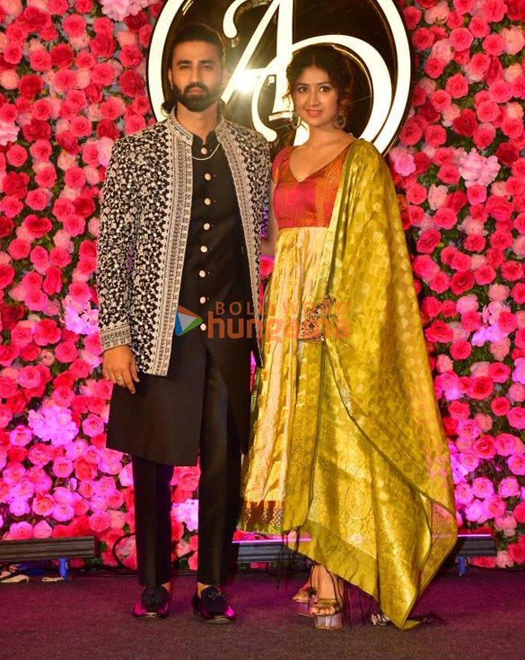 photos arti singh krushna abhishek and others snapped at formers sangeet ceremony 0224 4
