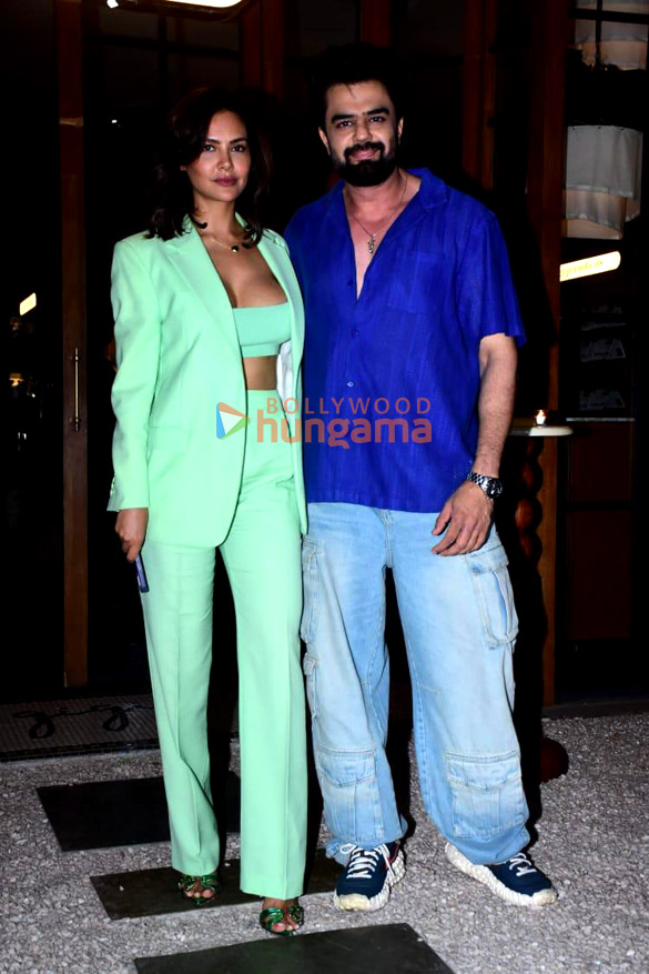 Photos: Esha Gupta and Maniesh Paul snapped outside Gigi restaurant in Bandra