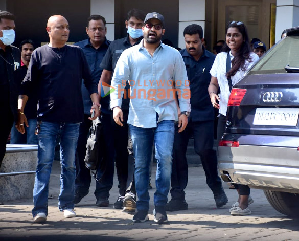 photos jr ntr snapped at kalina airport 4