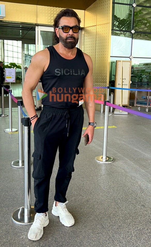 photos karan johar virat kohli dheeraj dhoopar and others snapped at the airport 1 3