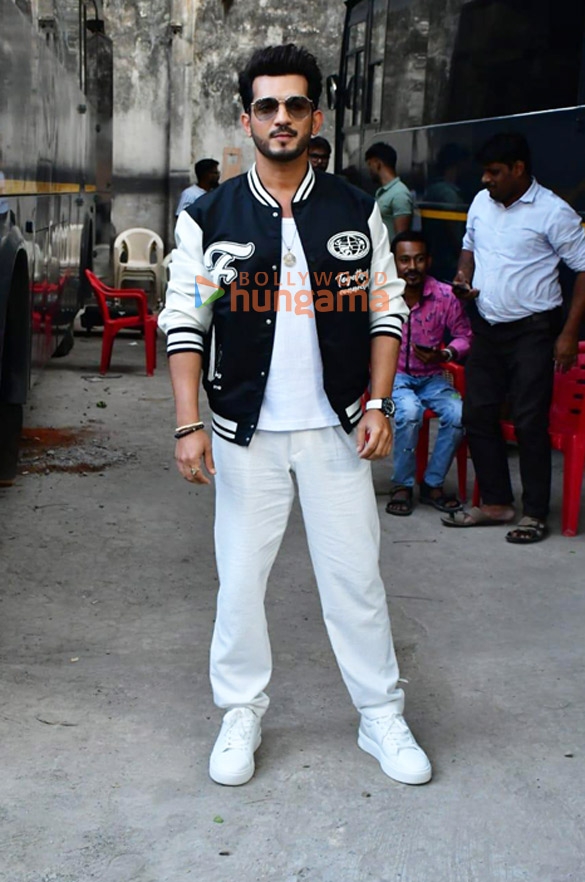 photos madhuri dixit suniel shetty bharti singh and others snapped on the sets of dance deewane 4 1