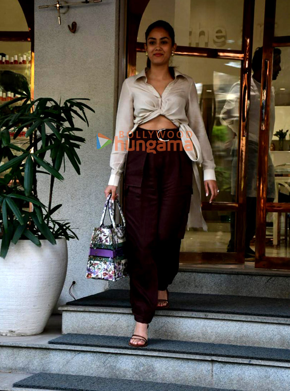 photos mira rajput kapoor snapped outside a salon in bandra 2
