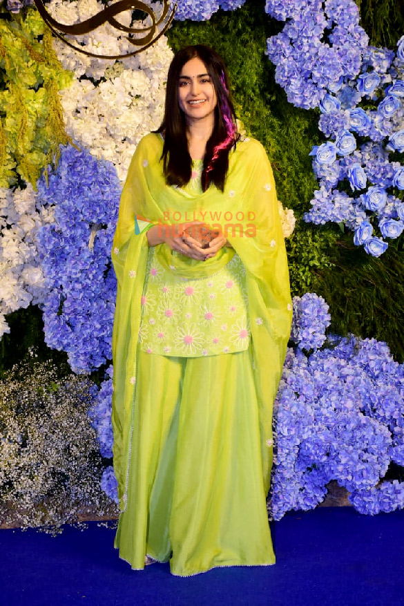 photos producer anand pandit and family snapped with daughter aishwarya and son in law sahil at their wedding reception 9