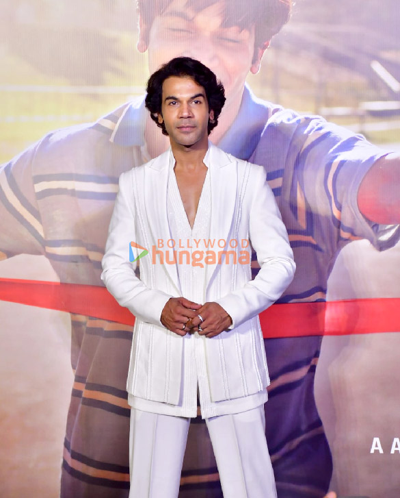 photos rajkummar rao sharad kelkar bhushan kumar and others grace the trailer launch of srikanth 7