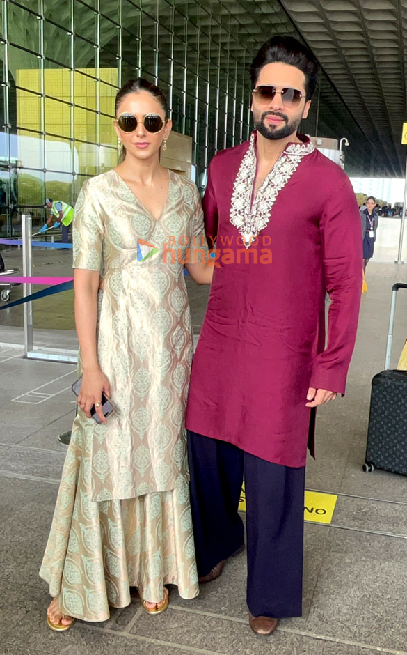 photos rakul preet singh jackky bhagnani and gurmeet choudhary snapped at the airport 4