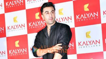 Photos: Ranbir Kapoor attends the store launch of Kalyan Jewellers in Andheri