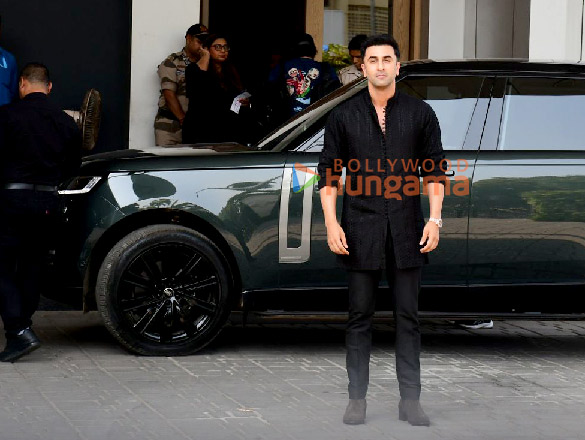 photos ranbir kapoor snapped at kalina airport 4