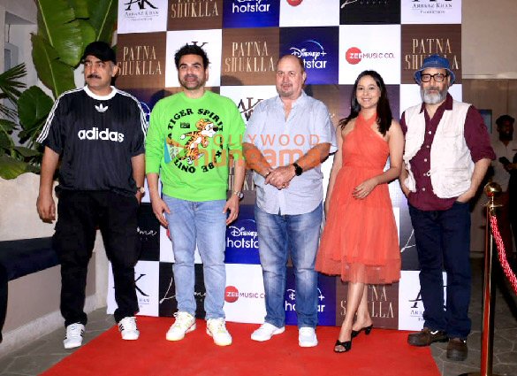 photos raveena tandon arbaaz khan chandan roy sanyal and others snapped at the success bash of patna shuklla 9