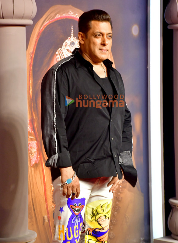 photos salman khan alia bhatt aditi rao hydari sanjay leela bhansali and others grace the premiere of heeramandi 10 2