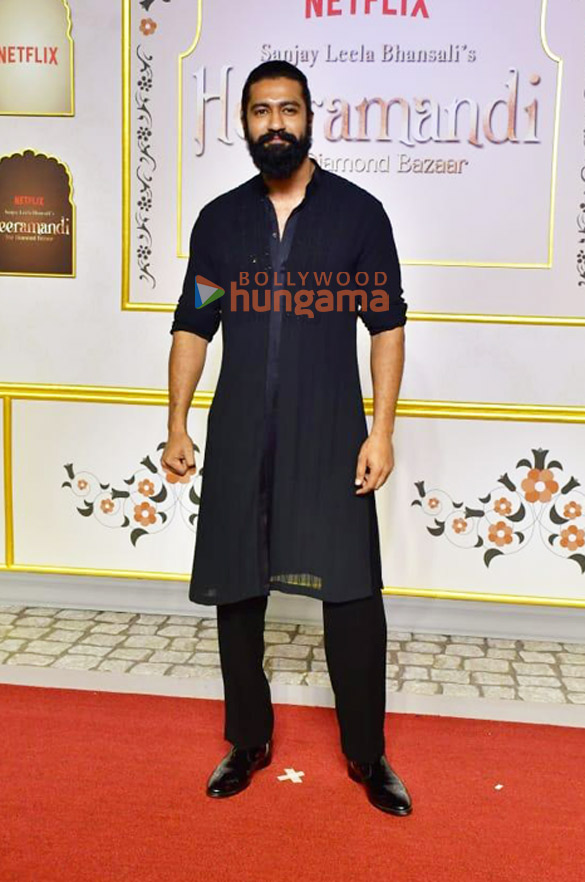 photos salman khan alia bhatt aditi rao hydari sanjay leela bhansali and others grace the premiere of heeramandi 24