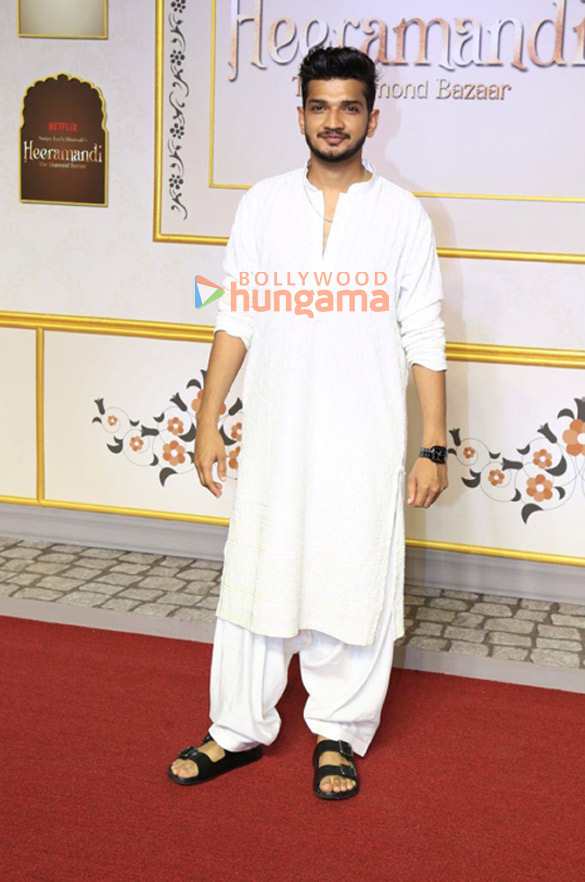 photos salman khan alia bhatt aditi rao hydari sanjay leela bhansali and others grace the premiere of heeramandi 31