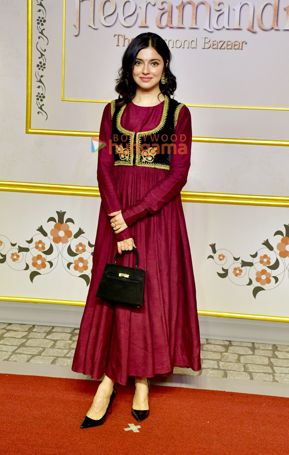 photos salman khan alia bhatt aditi rao hydari sanjay leela bhansali and others grace the premiere of heeramandi 5 2