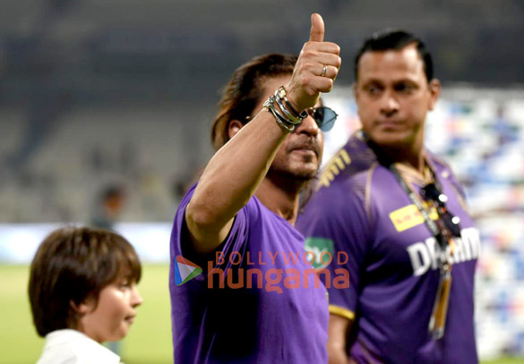 photos shah rukh khan suhana khan ananya panday and abram khan snapped at eden gardens for kolkata knight riders match at ipl 2024 2 3