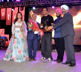 Photos: Sonu Sood, Tusshar Kapoor, Jeetendra, Vindu Dara Singh grace ‘Punjabi Icon Awards 2024’