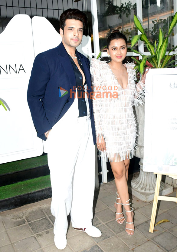 photos tejasswi prakash and karan kundrra spotted at donna deli 1