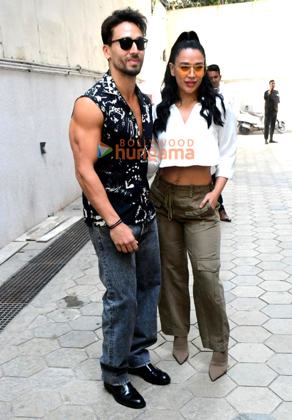 photos tiger shroff krishna shroff and others snapped at mma matrix and fitness centre in santacruz west 1