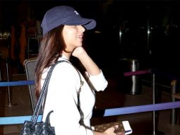 Suhana Khan & Aryan Khan smile for paps as they get clicked at the airport